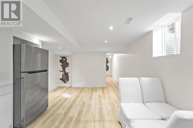 904 Somerville Terrace in Milton, ON - Building Photo - Building Photo