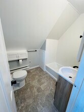 40 Hewitt St in Windham, CT - Foto de edificio - Building Photo