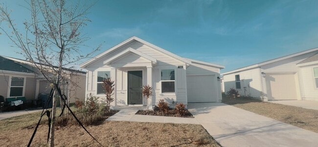 1661 Teagan Ln in Winter Haven, FL - Building Photo - Building Photo