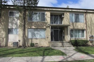 25555 Lahser Rd in Southfield, MI - Building Photo