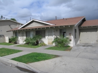 905-911 W Walnut Ave in Orange, CA - Building Photo - Building Photo