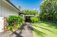 153 Wailupe Cir in Honolulu, HI - Building Photo - Building Photo