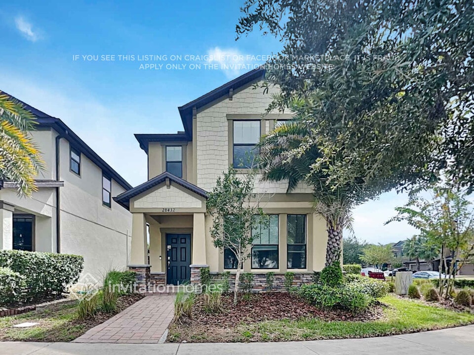 28432 Pleasant Bay Lp in Zephyrhills, FL - Building Photo