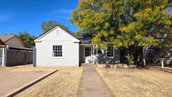1720 23rd St in Lubbock, TX - Building Photo