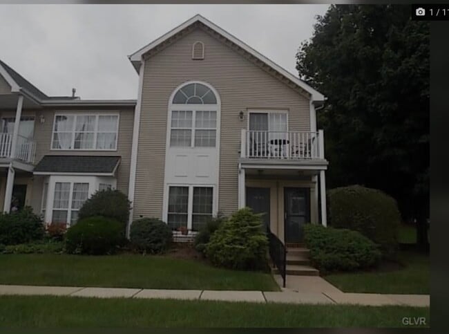 property at 1856 Mansfield St