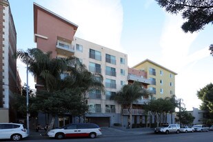 Harvard Heights Apartments in Los Angeles, CA - Building Photo