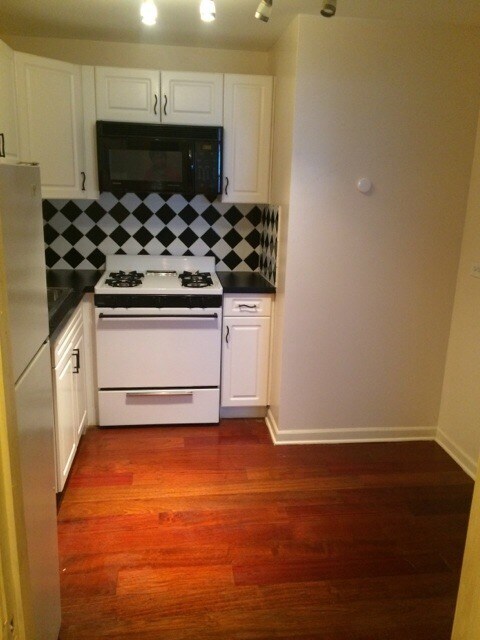 7642 S Exchange Ave-Unit -5 - 2C in Chicago, IL - Building Photo - Building Photo