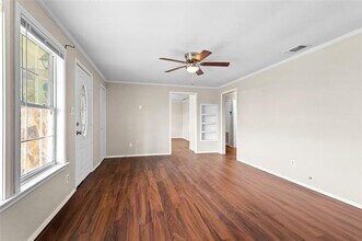 101 E Williams St in Bowie, TX - Building Photo - Building Photo