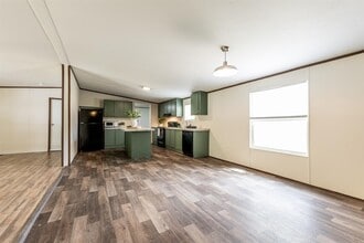 171 Canary St in Pointblank, TX - Building Photo - Building Photo