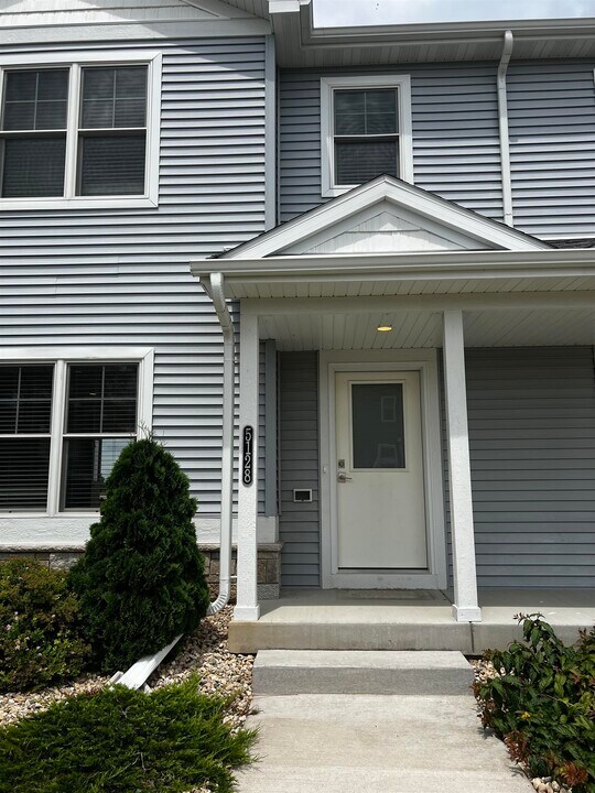 5128 Argus Ln in Fitchburg, WI - Building Photo