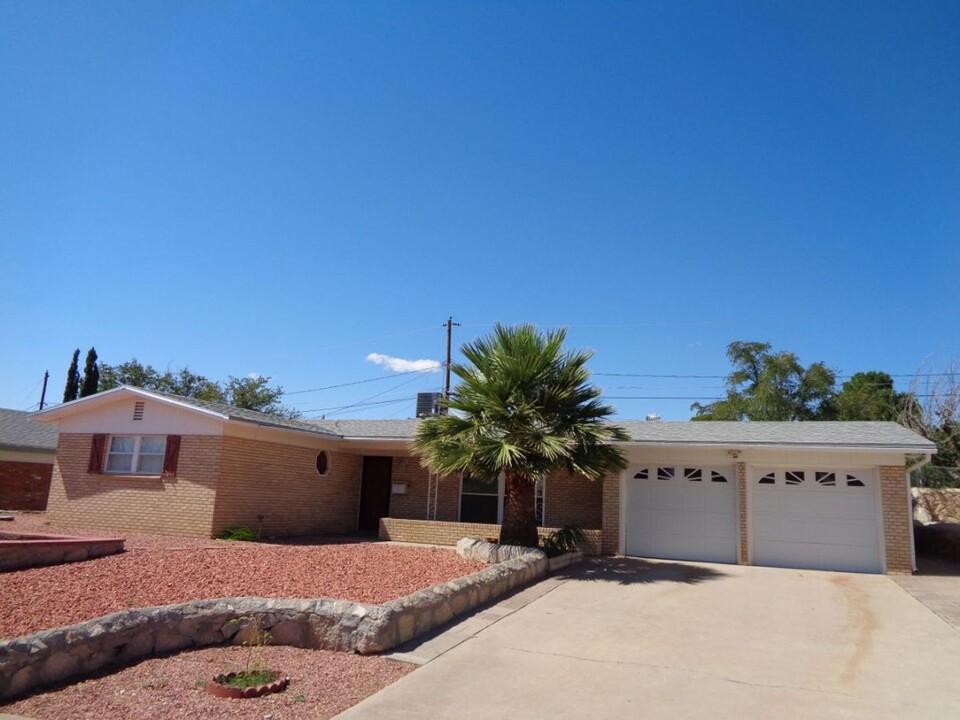 621 Westview Ave in El Paso, TX - Building Photo