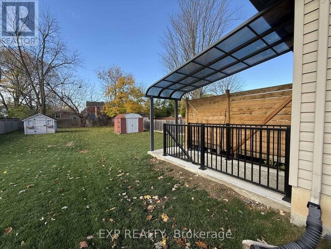 property at 25 Mohawk St