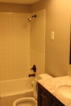 2583 Wood Valley Dr in Dallas, TX - Foto de edificio - Building Photo