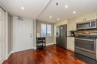 1250 Gulf Blvd, Unit 703 in Clearwater, FL - Building Photo - Building Photo