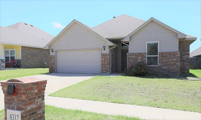 8312 NW 140th St in Oklahoma City, OK - Building Photo - Building Photo