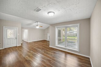 1606 Stone Lake Dr in Missouri City, TX - Building Photo - Building Photo