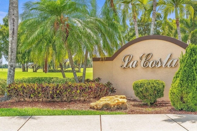 property at 214 La Costa Ct