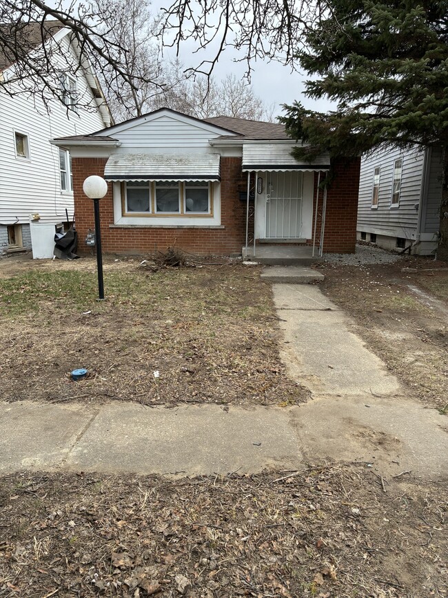 property at 18526 Saint Aubin St