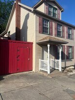 207 Market St, Unit 1st Floor 1 Bedroom Apt in Halifax, PA - Building Photo
