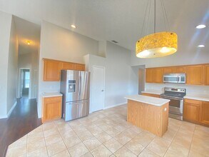 Lake Mary! Ready to Move in!! Spacious 4/ in Lake Mary, FL - Foto de edificio - Building Photo