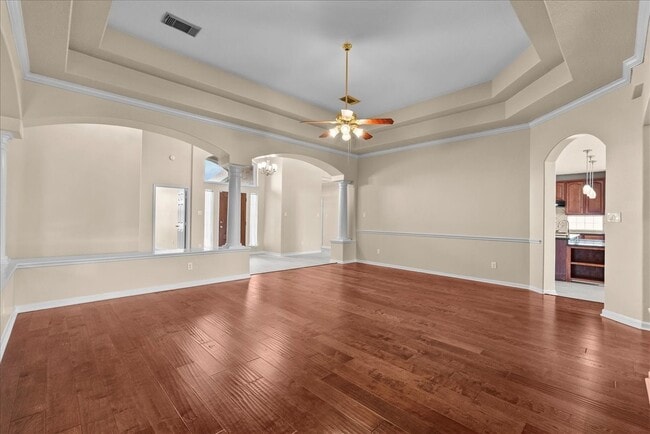 2758 Laguna Pointe Dr