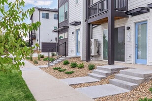 Landings at Gateway in Denver, CO - Building Photo