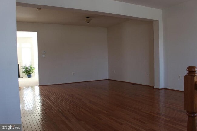 property at 7337 Oldham Leeds Way