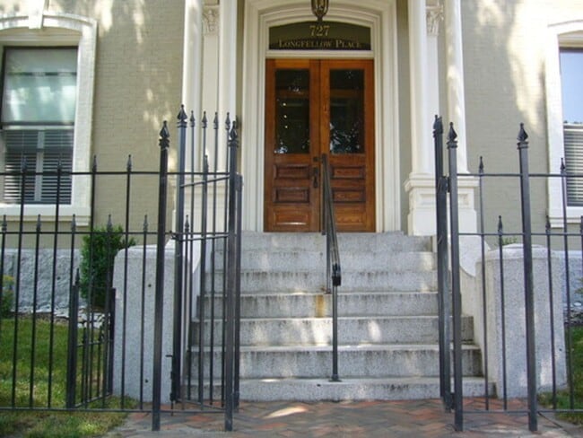 727 Congress St in Portland, ME - Building Photo - Building Photo