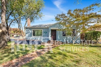 201 San Antonio Way in Sacramento, CA - Building Photo - Building Photo