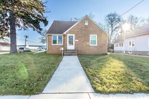 1705 31st St in Kenosha, WI - Building Photo