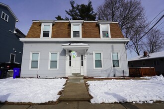 172 Bigelow St, Unit 1 in Boston, MA - Building Photo - Building Photo