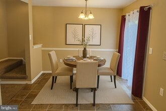 6870 Ducketts Ln in Elkridge, MD - Building Photo - Building Photo