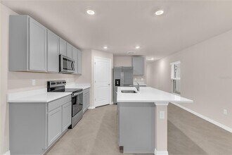 2872 NE 21st Ct Rd in Ocala, FL - Foto de edificio - Building Photo