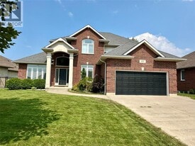 197 Augusta Blvd in Sarnia, ON - Building Photo