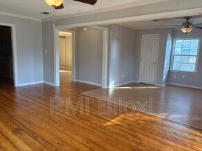 1916 Hudson St in Pascagoula, MS - Building Photo - Building Photo