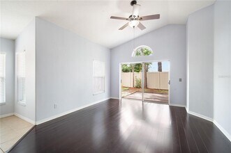 6917 Exeter Park Pl in Apollo Beach, FL - Building Photo - Building Photo
