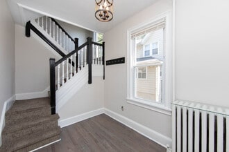 911 Eldridge Ave, Unit #B in Collingswood, NJ - Building Photo - Building Photo