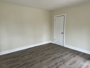 11529 Iowa Ave, Unit 11529 in Los Angeles, CA - Building Photo - Building Photo