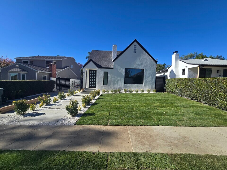 1511 Coolidge Ave in Pasadena, CA - Building Photo