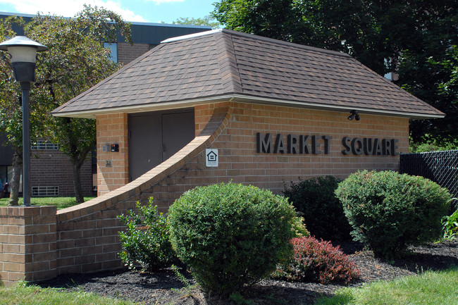 Market Square Apartments in Pottsville, PA - Building Photo - Building Photo