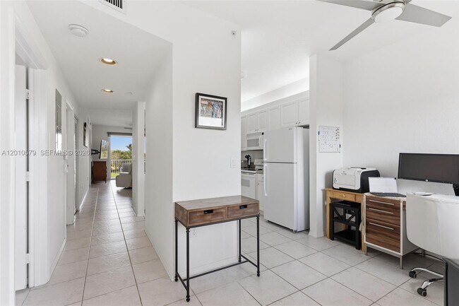7765 Yardley Dr in Tamarac, FL - Building Photo - Building Photo