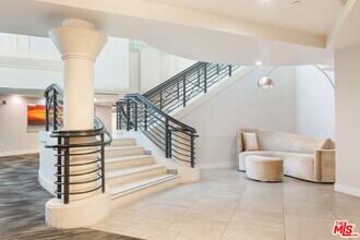 951 Ocean Ave in Santa Monica, CA - Building Photo - Building Photo