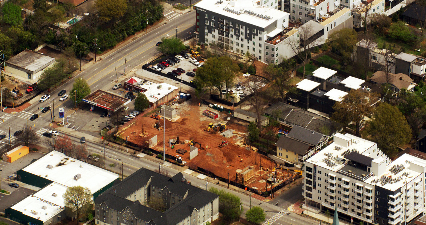 City Lights Boulevard North in Atlanta, GA - Building Photo