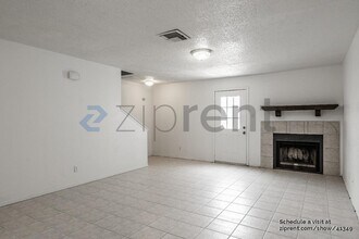 7801 Richard Frank Way in San Antonio, TX - Building Photo - Building Photo