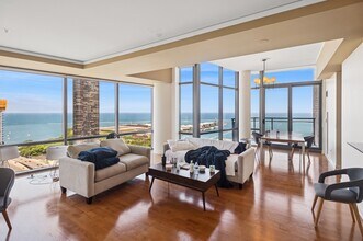 450 E Waterside Dr, Unit 2902 in Chicago, IL - Foto de edificio - Building Photo