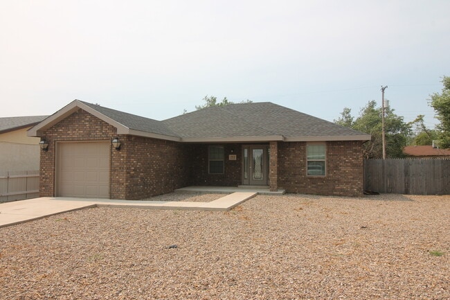 property at 1913 Dale St