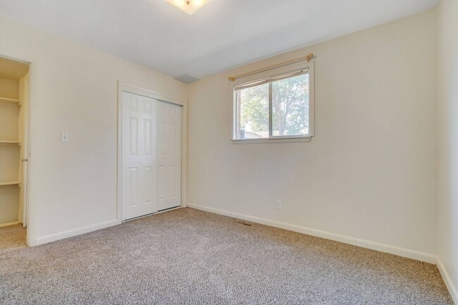 property at 2108 Applewood Rd