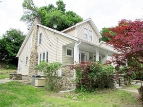 93 New Harwinton Rd in Torrington, CT - Building Photo - Building Photo