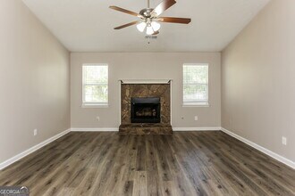 65 Mallie Ct in Hampton, GA - Building Photo - Building Photo