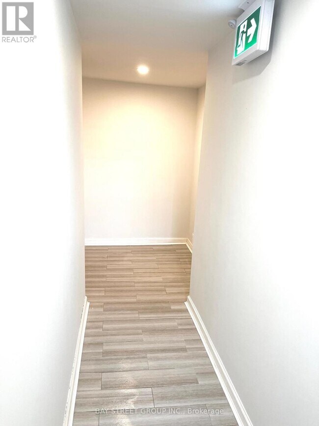 5 King William Crescent in Richmond Hill, ON - Building Photo - Building Photo